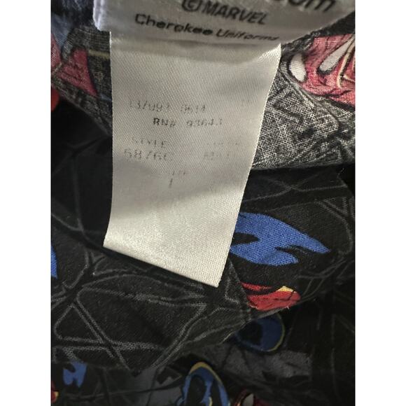✨2/$20 Marvel x Ultimate Spiderman Nurse CNA V-Neck Spider-Man Scrub Top Large - Picture 8 of 13